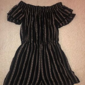 BLACK & WHITE ROMPER